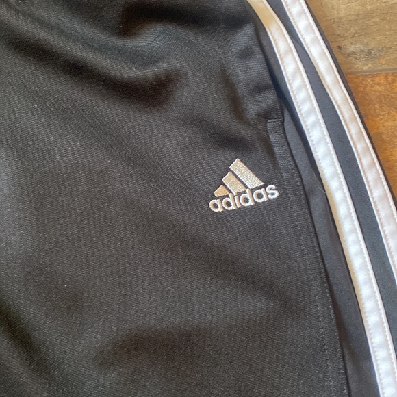Adidas sweats - Picture 2 of 7